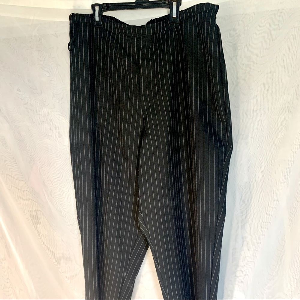 PLUS-SIZE BLACK AND WHITE STRIPED SLACKS